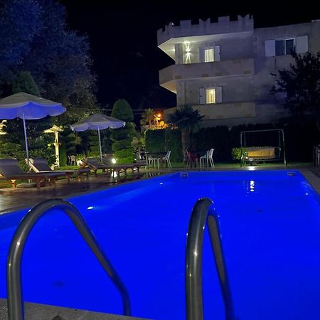Vila Florika Hotel Борш Екстериор снимка