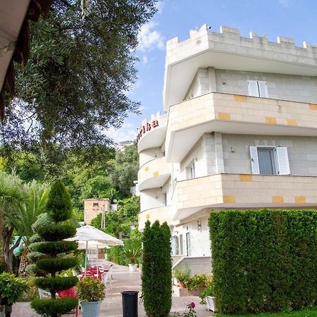 Vila Florika Hotel Борш Екстериор снимка