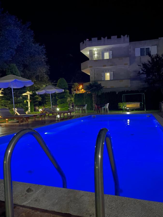 Vila Florika Hotel Борш Екстериор снимка