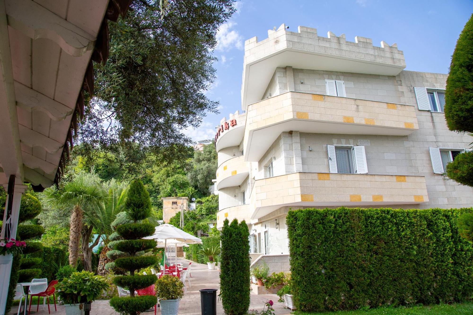 Vila Florika Hotel Борш Екстериор снимка