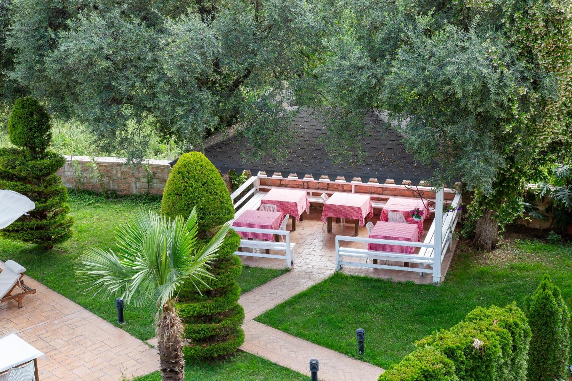 Vila Florika Hotel Борш Екстериор снимка