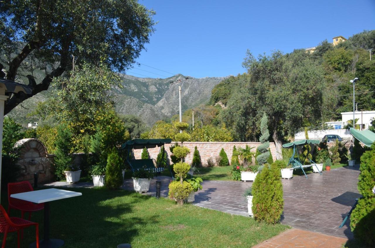 Vila Florika Hotel Борш Екстериор снимка